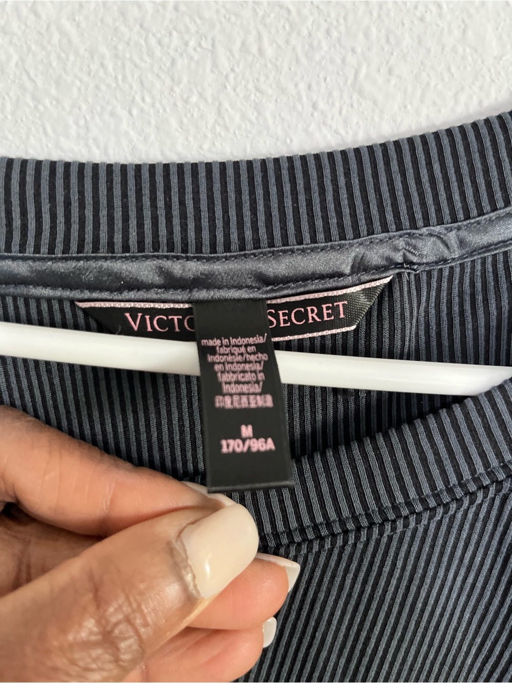 Victoria's Secret Charcoal Cropped Stripe RibbedLong-Sleeve Top casual relax - Picture 6 of 8